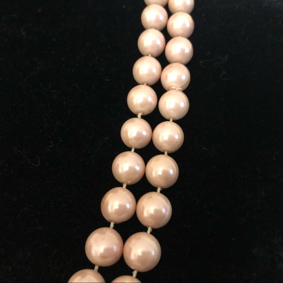 Two strands large faux pearls long necklaces EUC - Picture 6 of 8